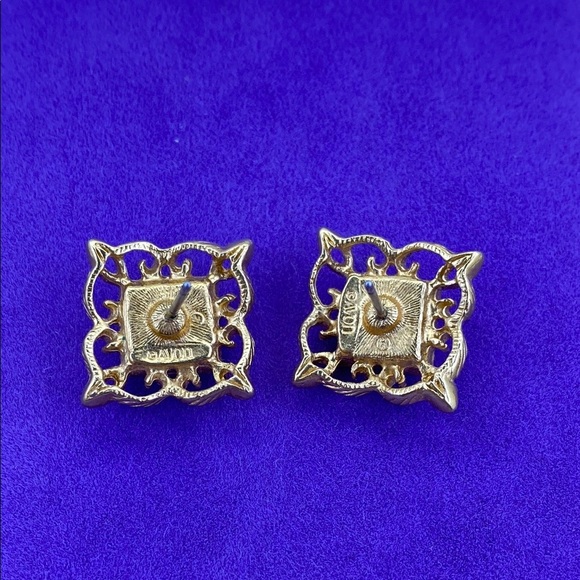 💛 Elegant Avon Gold and Silver Crystal Stud Earrings - Picture 3 of 5
